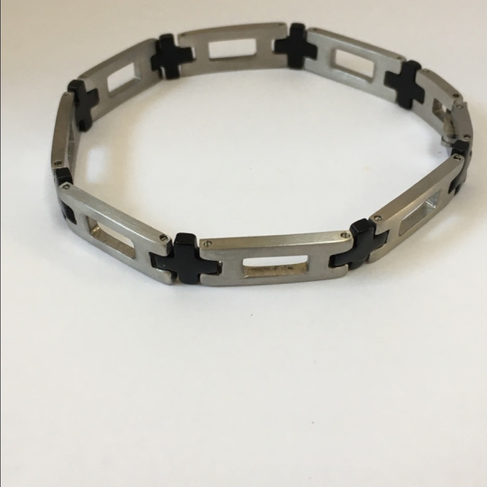 Stainless Steel Maltese Cross Linked Bracelet